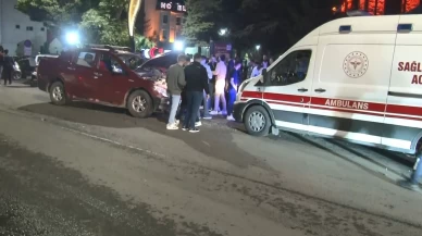 Kars’ta 4 araçlı zincirleme trafik kazası: 4 yaralı
