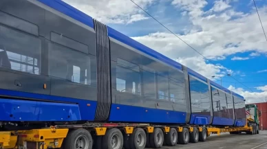Türk yapımı tramvayların ilki Belgrad'a ulaştı
