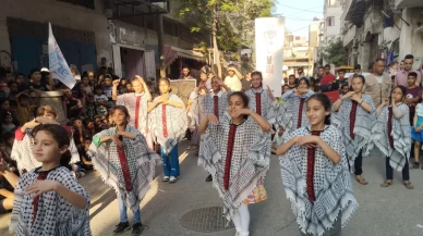 Gazze'de çocuklar, İsrail saldırıları gölgesinde Kurban Bayramı’nı kutladı