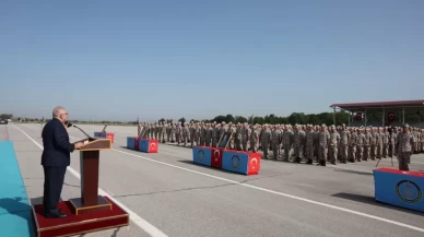 Cumhurbaşkanı Erdoğan, Mehmetçik ile bayramlaştı