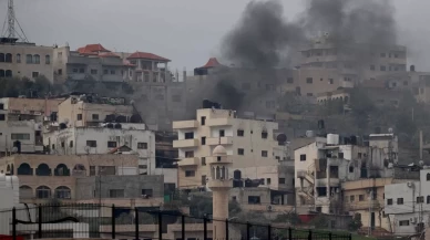 İsrail Ordusu Batı Şeria'nın Cenin ve Nur Şems kamplarındaki yıkımlarını sürdürüyor