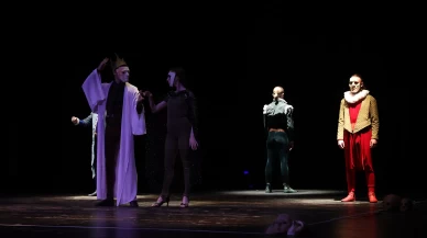 Uluslararası Türkçe Tiyatro Yapan Ülkeler Festivali "Hamlet" oyunuyla sona erdi