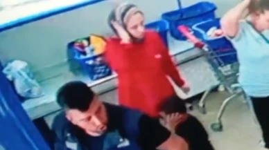 Başörtüsünden tutup kadının kafasını defalarca yere vurdu