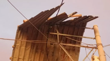 Mardin'de kuvvetli rüzgar yaşamı etkiledi