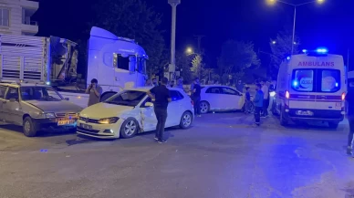 Adıyaman’da dört araç birbirine girdi: 2 yaralı