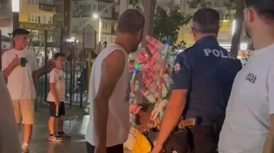 Pamuk şeker satıcısını bıçakladı