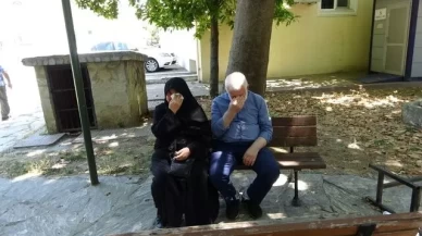 Ortak aldıkları evden çıkarılan yaşlı çift günlerini camide geçiriyor