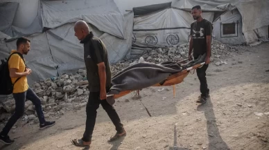 İsrail’den bir katliam daha! Çadır kamplarına bomba yağdırdı: Şehit sayısı artıyor