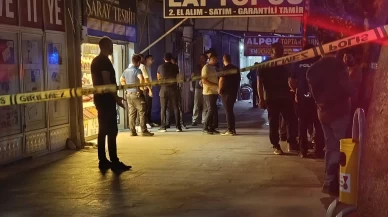 Yemek yerken çıkan tartışmada karısını öldürdü