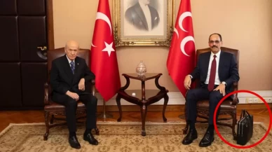 İbrahim Kalın’ın yanından ayırmadığı siyah çantanın sırrı ne?