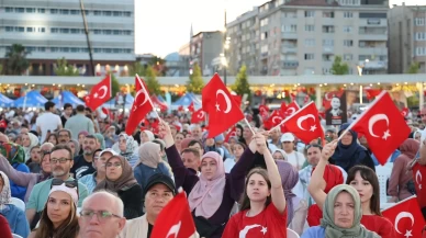 Kocaeli 15 Temmuz'da yeniden tek yürek oldu