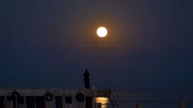 Ahlat’ta dolunay görsel şölen sundu