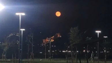 Van Kalesi dolunayda manzarası ile hayran bıraktı