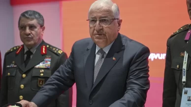 Bakan Güler'den IDEF 2025'te "Aile Yılı Standı"na ziyaret