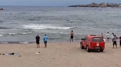 Denizde boğulma tehlikesi geçiren 2 kişi kurtarıldı, 1 kişi kayboldu