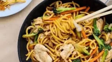 Çin lokantası tadında! Noodle nasıl yapılır?