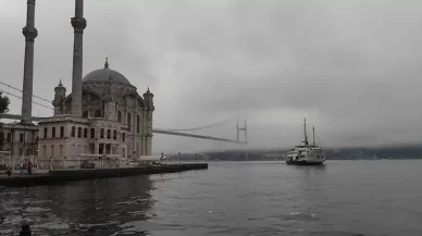 İstanbul Boğazı'nda sis etkili oluyor