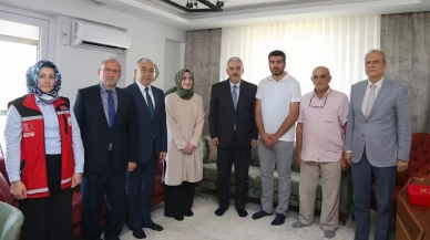 Bursa Valisi Ayyıldız'dan anlamlı hareket: 15 Temmuz gazisini ziyaret etti