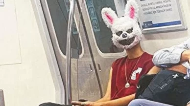 Metrodaki "tüfekli tavşan" yakalandı