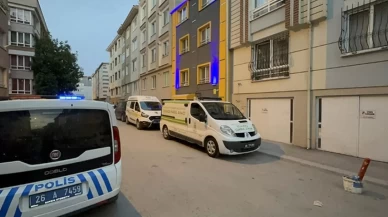 Eskişehir'de apartman merdivenlerinde ölü bulundu