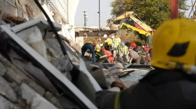 Almanya'da yolcu treni raydan çıktı