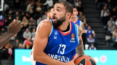 Anadolu Efes'te Darius Thompson ile yollar ayrıldı