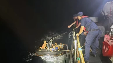 Yunanistan’ın geri ittiği can sallarında 16 düzensiz göçmen kurtarıldı