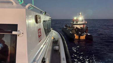 İzmir açıklarında 89 göçmen yakalandı