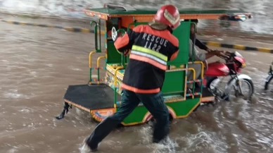 Pakistan’daki muson yağmurlarında can kaybı 98’e yükseldi