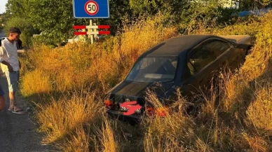 Düğün konvoyundaki kaza ucuz atlatıldı