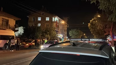 Yola fırlayan çocuğa iki otomobil çarptı