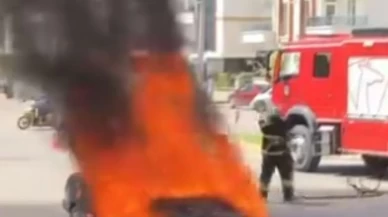 Aksaray'da seyir halindeki otomobil alev alev yandı