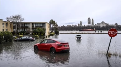 ABD'nin Texas eyaletini sel vurdu