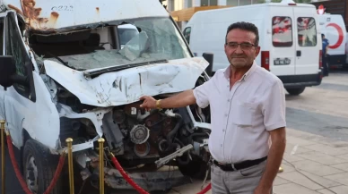 15 Temmuz darbe girişiminde hasar gören minibüs Sivas'ta sergileniyor