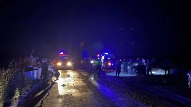 Gönen-Sarıköy yolunda 3 araçlı zincirleme kaza meydana geldi: 9 kişi yaralandı