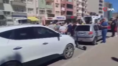 Hem ehliyetsiz hem de plakasız motosikletli yayaya çarptı