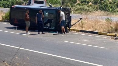 Alanya'da hafif ticari araç ile taksi çarpıştı: 1 yaralı