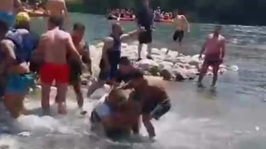 Can yeleği giyme tartışması kürekli kavgaya dönüştü