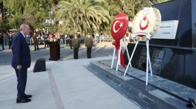 Cumhurbaşkanı Erdoğan, KKTC'de Atatürk Anıtı'na çelenk sundu