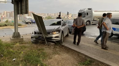 Kastamonu’da üç araç birbirine girdi: 5 yaralı