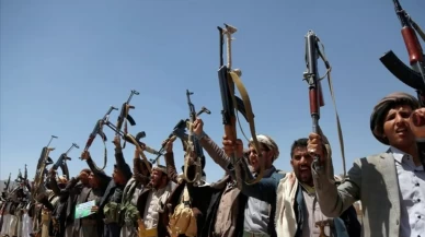 Husiler, intikam yemini etti: Sizi karanlık günler bekliyor