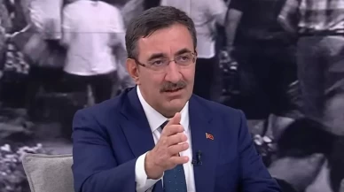 Cumhurbaşkanı Yardımcısı Yılmaz, canlı yayında soruları yanıtladı