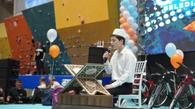 Camiye giden 4 bin çocuk ve genç hediyelerine kavuştu