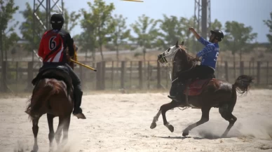 Malazgirt Zaferi kutlamalarında cirit şöleni