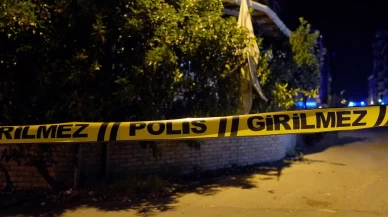 Sultanbeyli'de silahlı çatışma: Bazı ev ve arabalara kurşun isabet etti