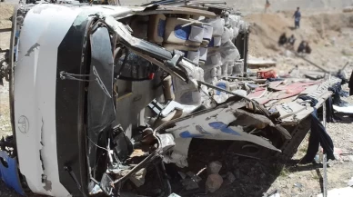 Brezilya'da yolcu otobüsü ile kamyon çarpıştı