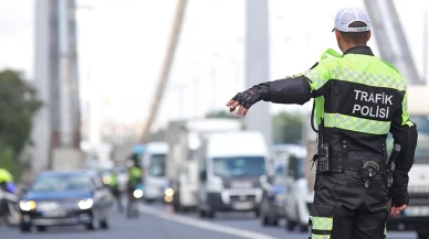 Beykoz'da trafik akışını tehlikeye düşüren 5 sürücüye para cezası