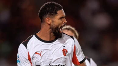 Milan, Lecce’yi deplasmanda geçti