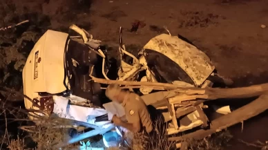 Tarlaya uçan otomobil hurdaya döndü: 1 ölü, 1 yaralı