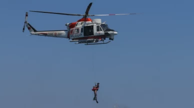 8 kişinin içinde bulunduğu fiber tekne battı